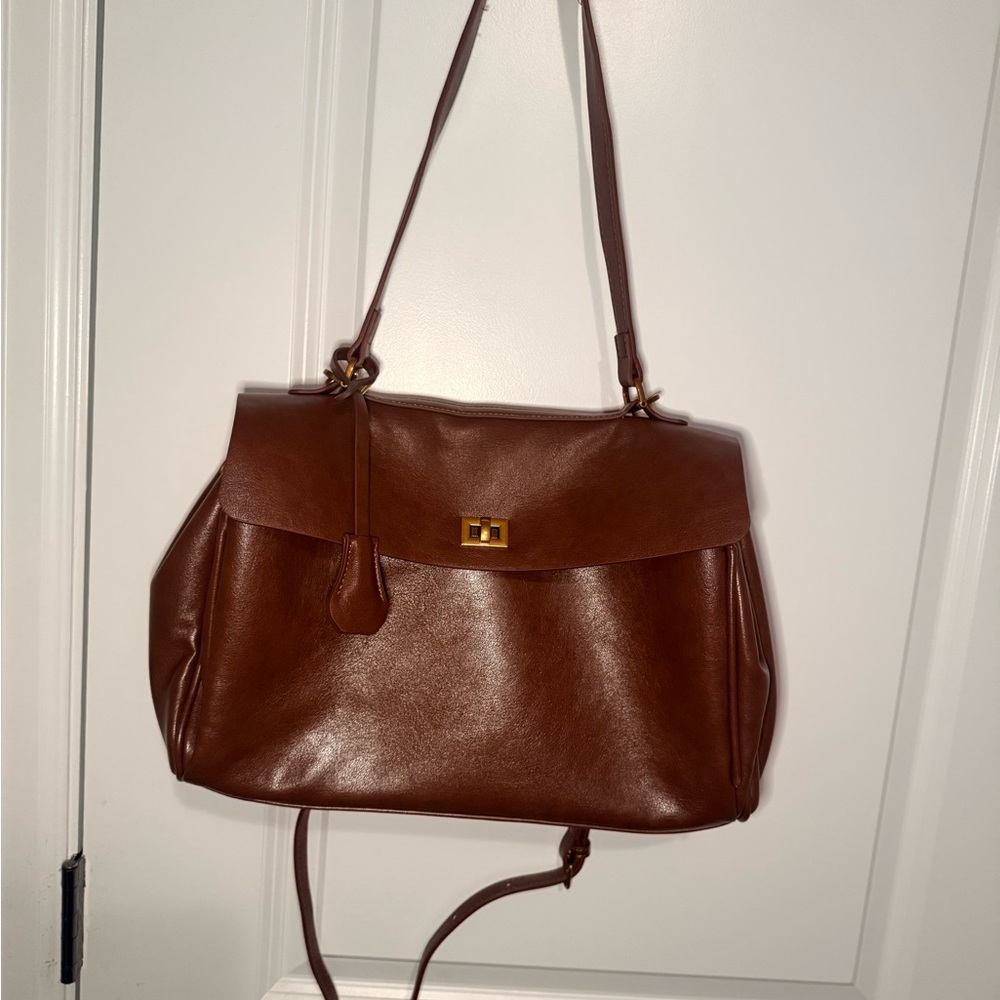 Chic Brown Leather Shoulder Bag